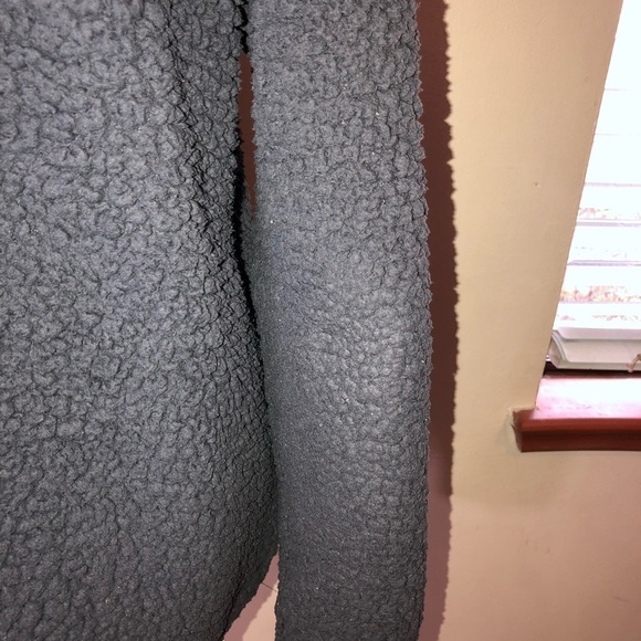 Victoria’s Secret PINK Gray Sherpa 1/4 Zipper Pullover Sweater Sz XS - Picture 7 of 11